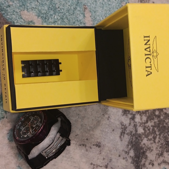 Invicta Aviator Black and Purple Watch in Yellow Box - Picture 6 of 6